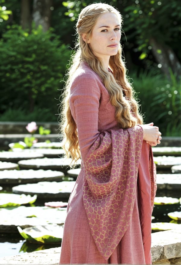Cersei Lannister 3.0 (915 pics + 119 vids)